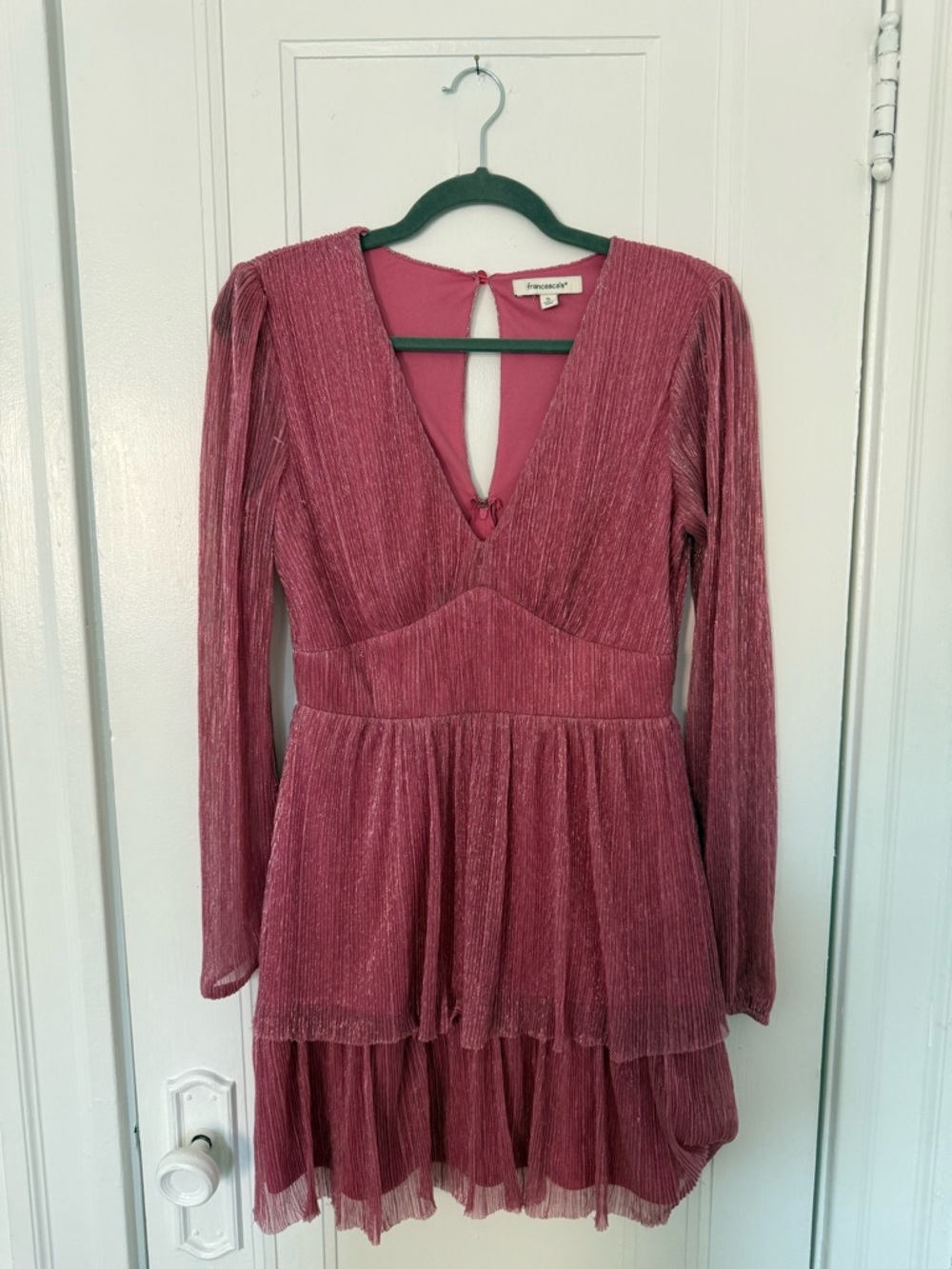 NWOT Francesca’s Pink Long-Sleeve V-Neck Tiered Mini Dress